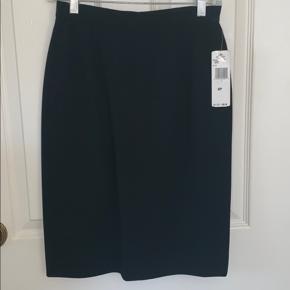Jones New York Black Skirt - Picture 1 of 4